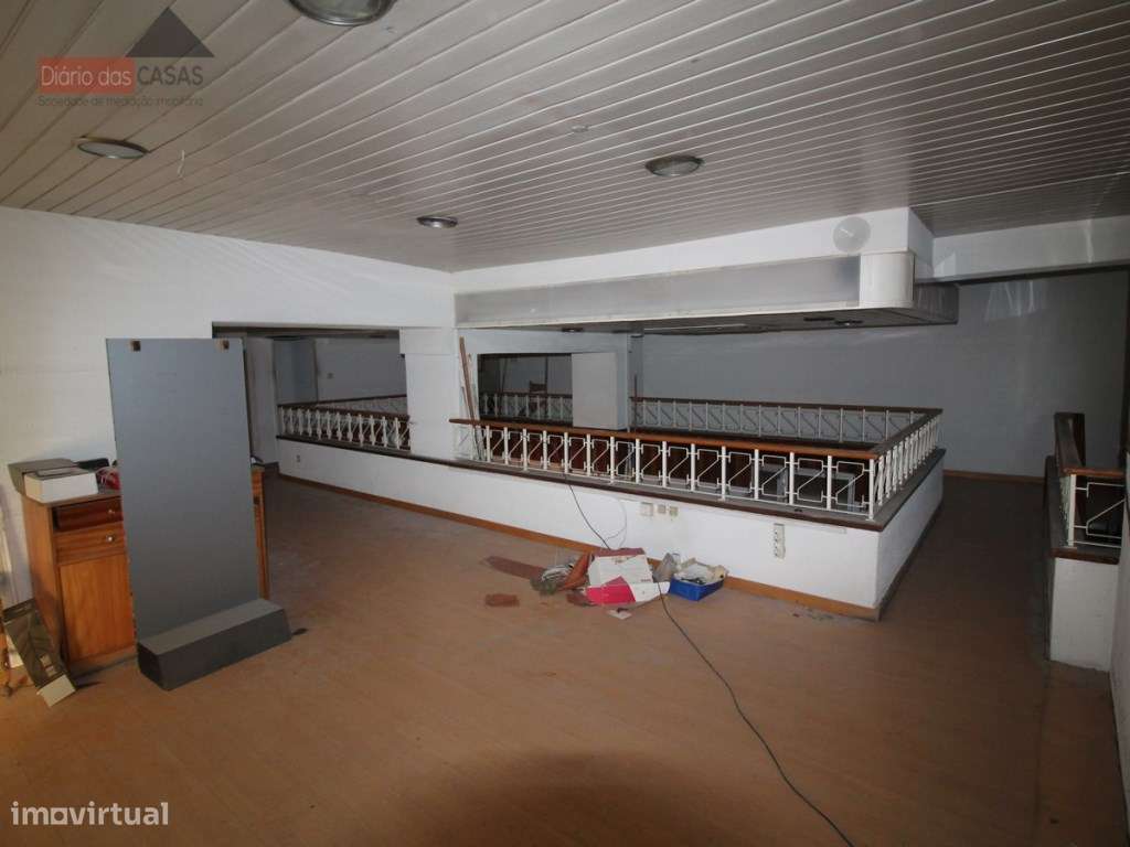 Prédio na Baixa de Coimbra - Oportunidade de Investimento - Grande imagem: 3/25