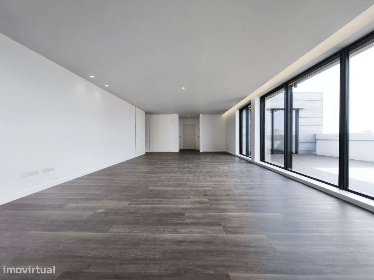 Apartamento T4 Novo (com Terraço e Centro Cidade) - Grande imagem: 4/48