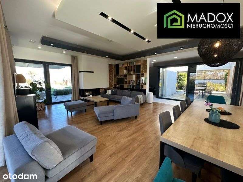 Dom, 240,82 m², Konopiska-1