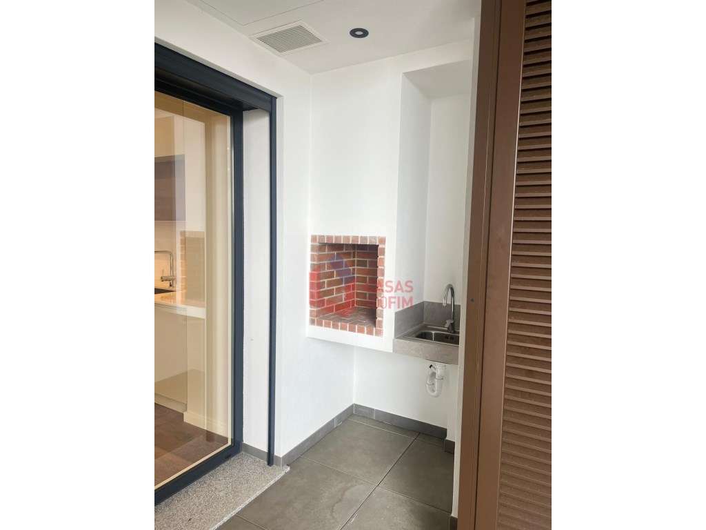 T3 duplex de luxo em Leiria com terraço, jacuzzi e vista panorâmica...-10