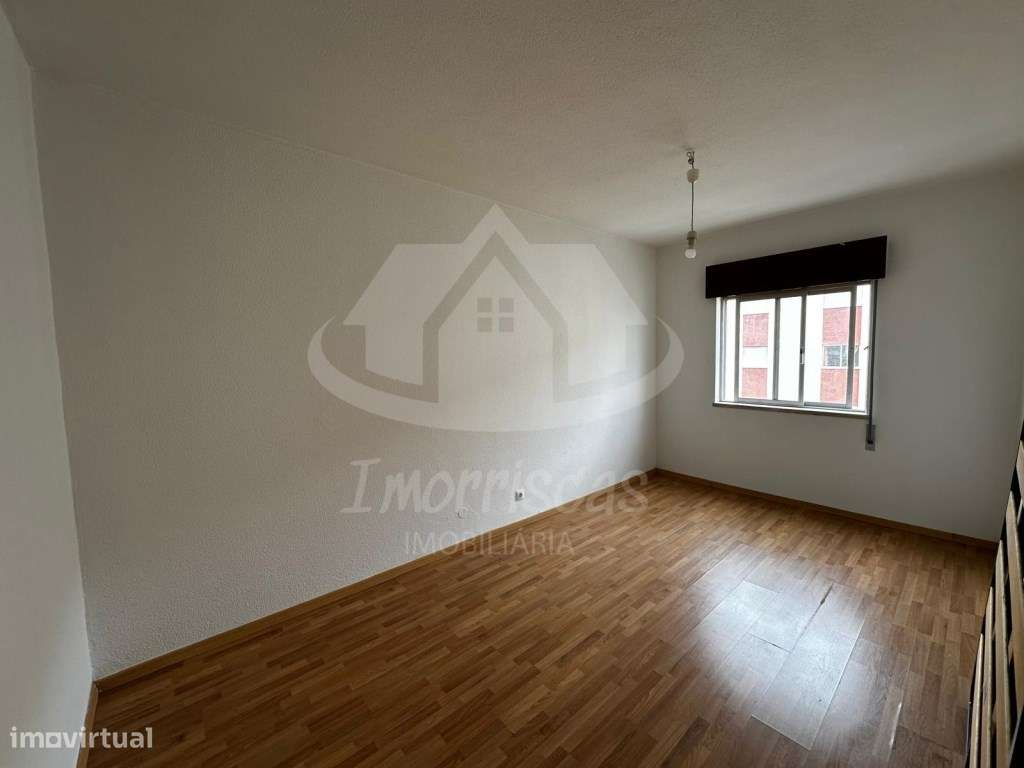 Apartamento T2 na Póvoa de Santa Iria-9