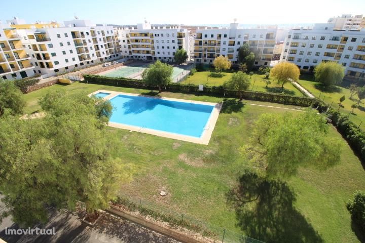 Armação de Pêra T1 Vila Nova 1, piscina, garagem, ar condicionado