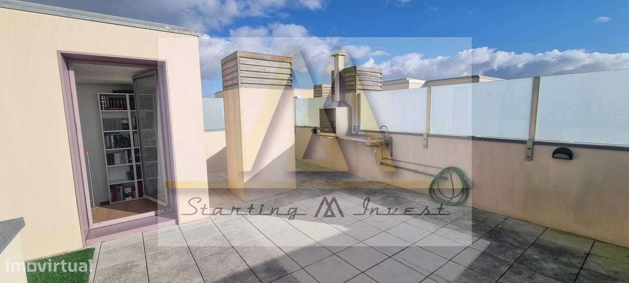Cobertura Duplex T2 com Terraço e Vista mar, Bairro Norte-23