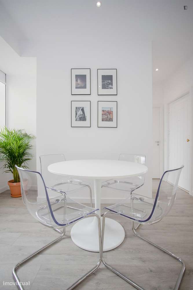 Apartamento com 1 quartos - localizado em Cedofeita Porto - Grande imagem: 4/9