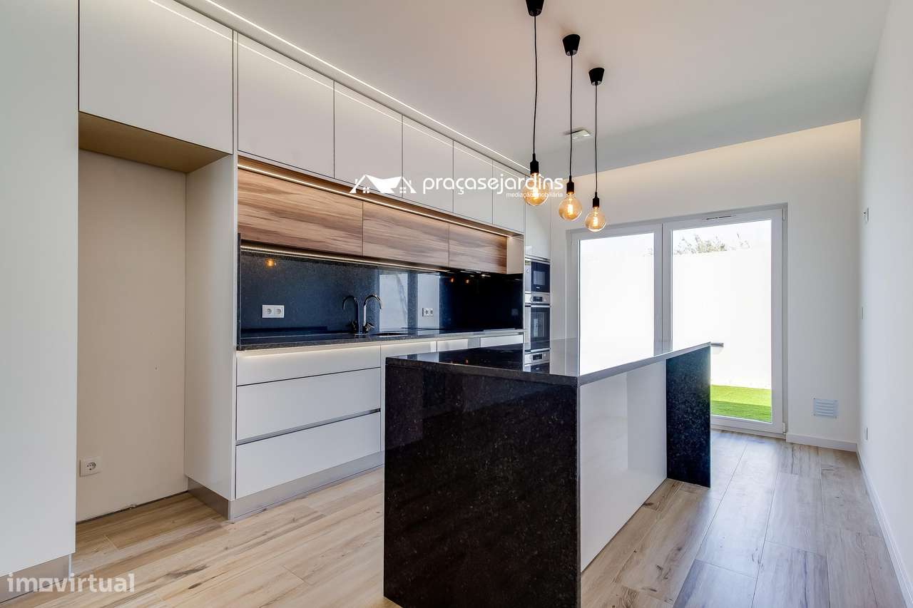 Moradia T3 terrea - Grande imagem: 2/16