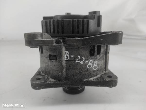 Alternador Volvo V40 Combi (645) - 4