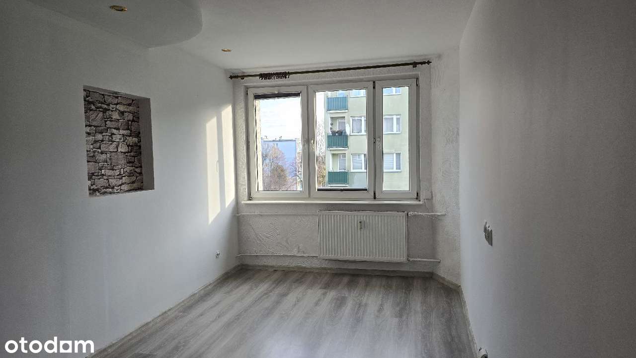 Kawalerka z oddzielną sypialnią i kuchnią-4