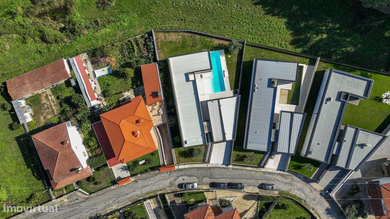 Fantástica Moradia T3+1-9