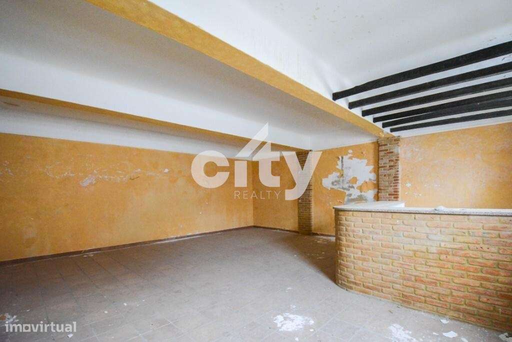 PRÉDIO EXCLUSIVO NO CENTRO DE MONTARGIL-11