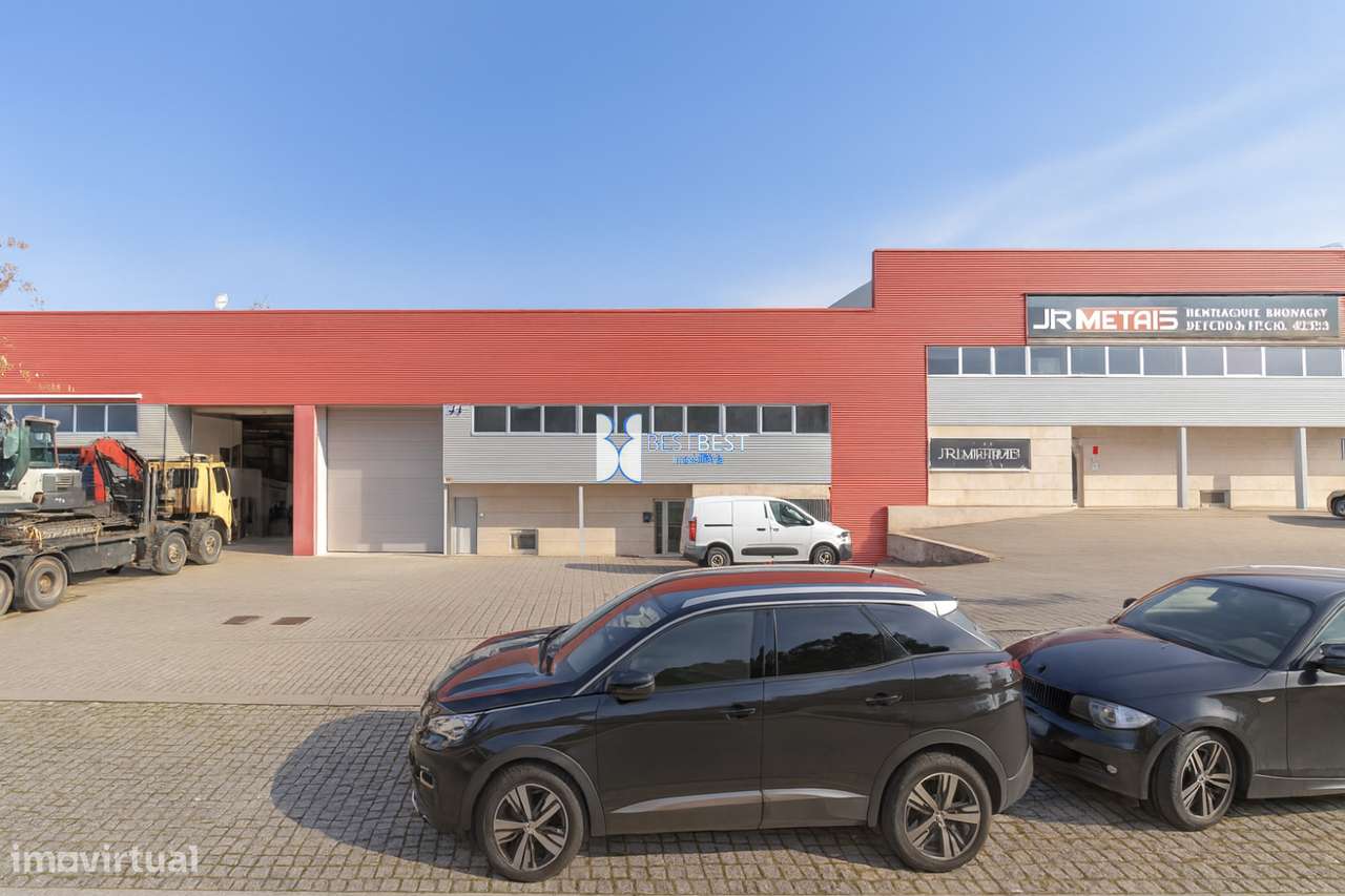 PAVILHÃO INDUSTRIAL-ARRENDAMENTO -ZONA IND.VÁRZEA, BARCELOS - Grande imagem: 2/4