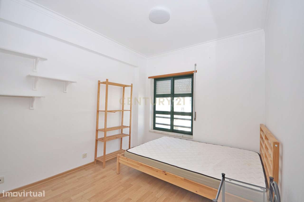 Apartamento T2 com 88m² | Paredes, Alenquer-17