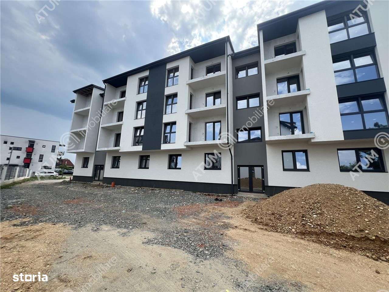 Apartament cu 3 camere decomandate si balcon situat in Selimbar - Imagine principală: 3/9