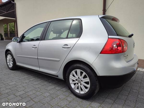 Volkswagen Golf - 4