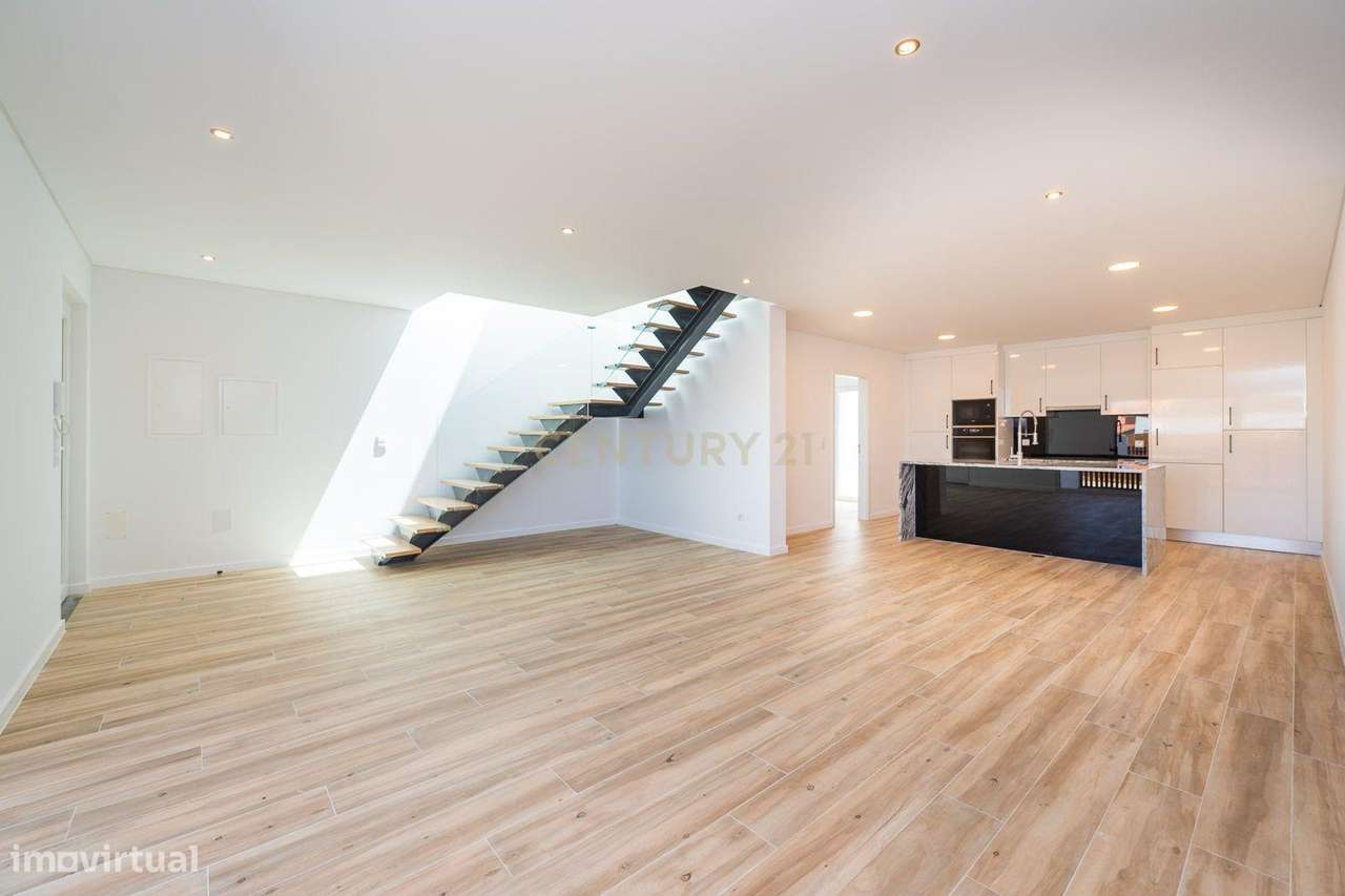 Sintra - Bolembre , moradia T4 nova, construção moderna e linhas conte - Grande imagem: 5/46