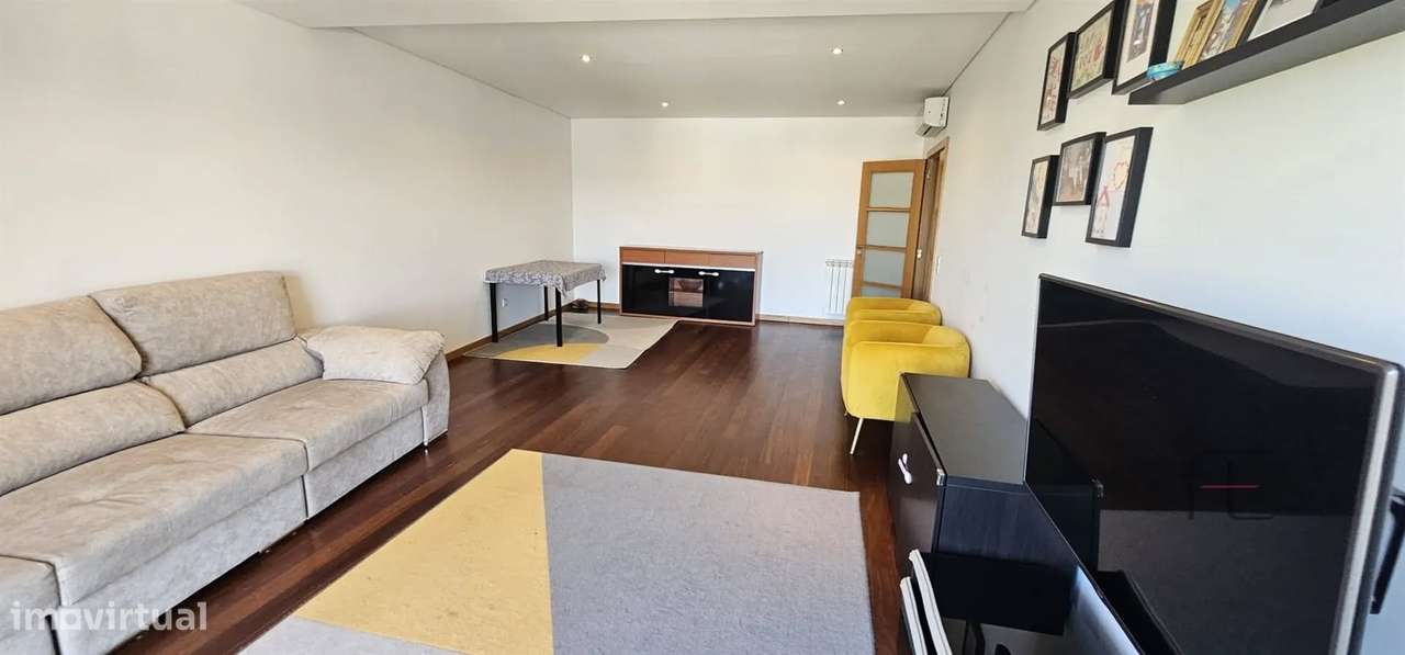 Apartamento T3 em Rio Tinto I Terraço 53m2-5