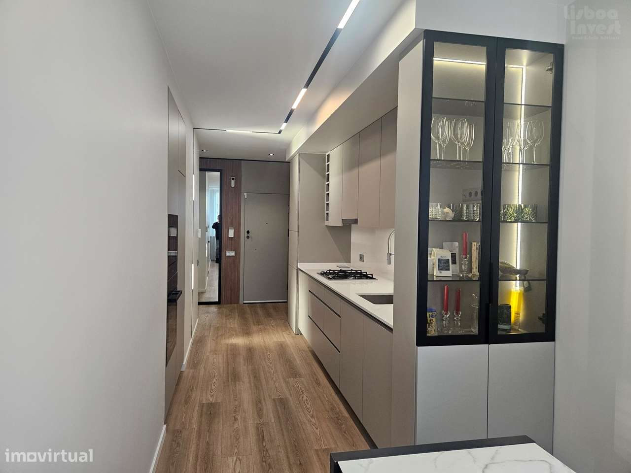 Vendo T2 Completamente remodelado Cascais-23