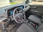 Ford Transit Courier - 18