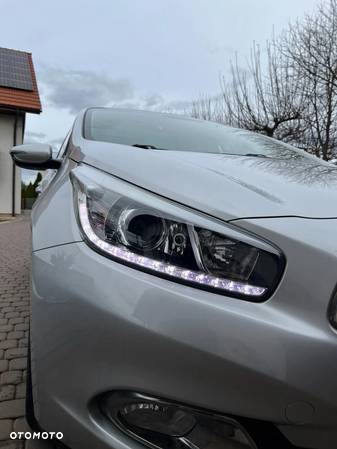 Kia Ceed - 14