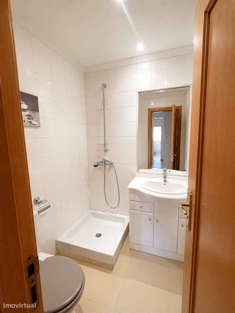 Apartamento T3 Lordelo do Ouro-8