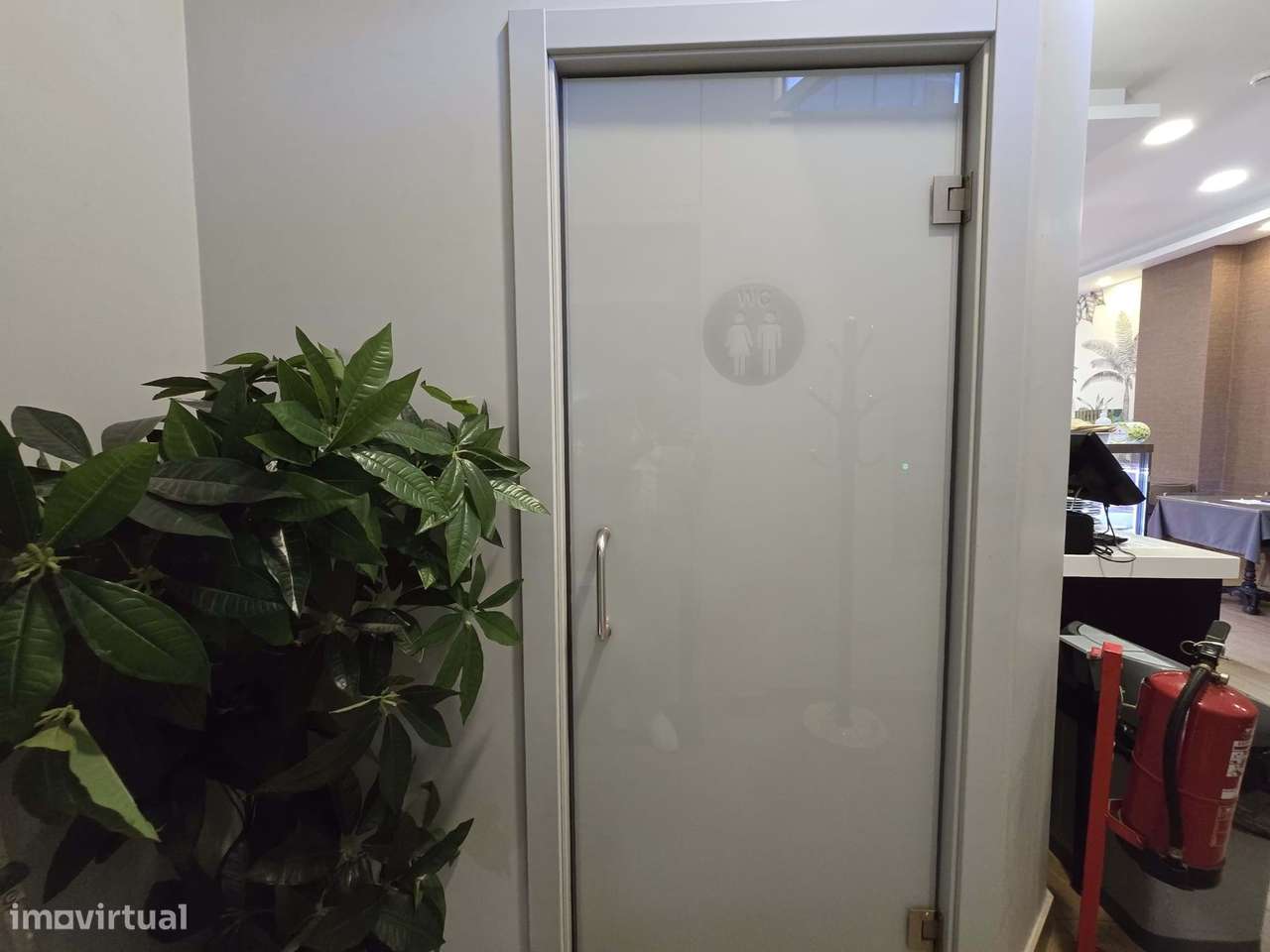 Trespasse – Restaurante com um magnifico faturamento, junto à Av. Colu-15