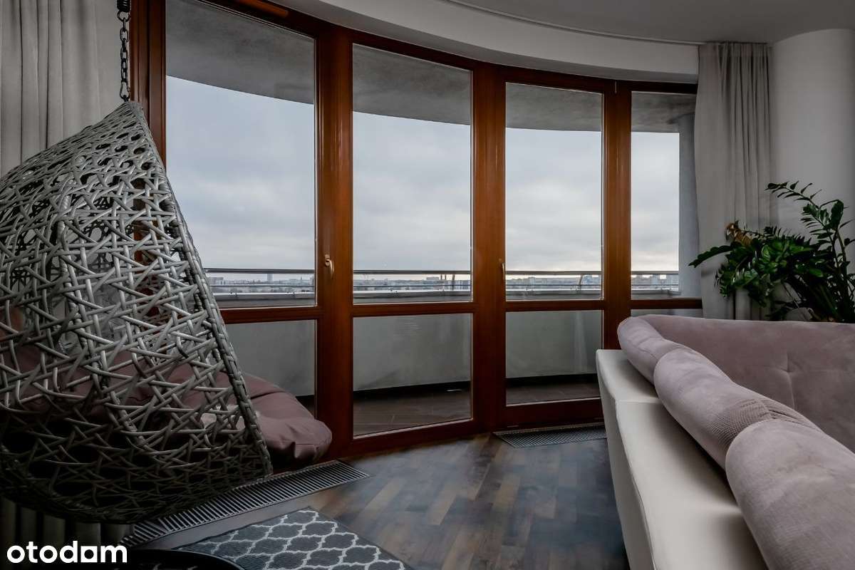 Jedyny Taki Widok w Mieście – Twój Apartament Premium Na IX Piętrze!-5