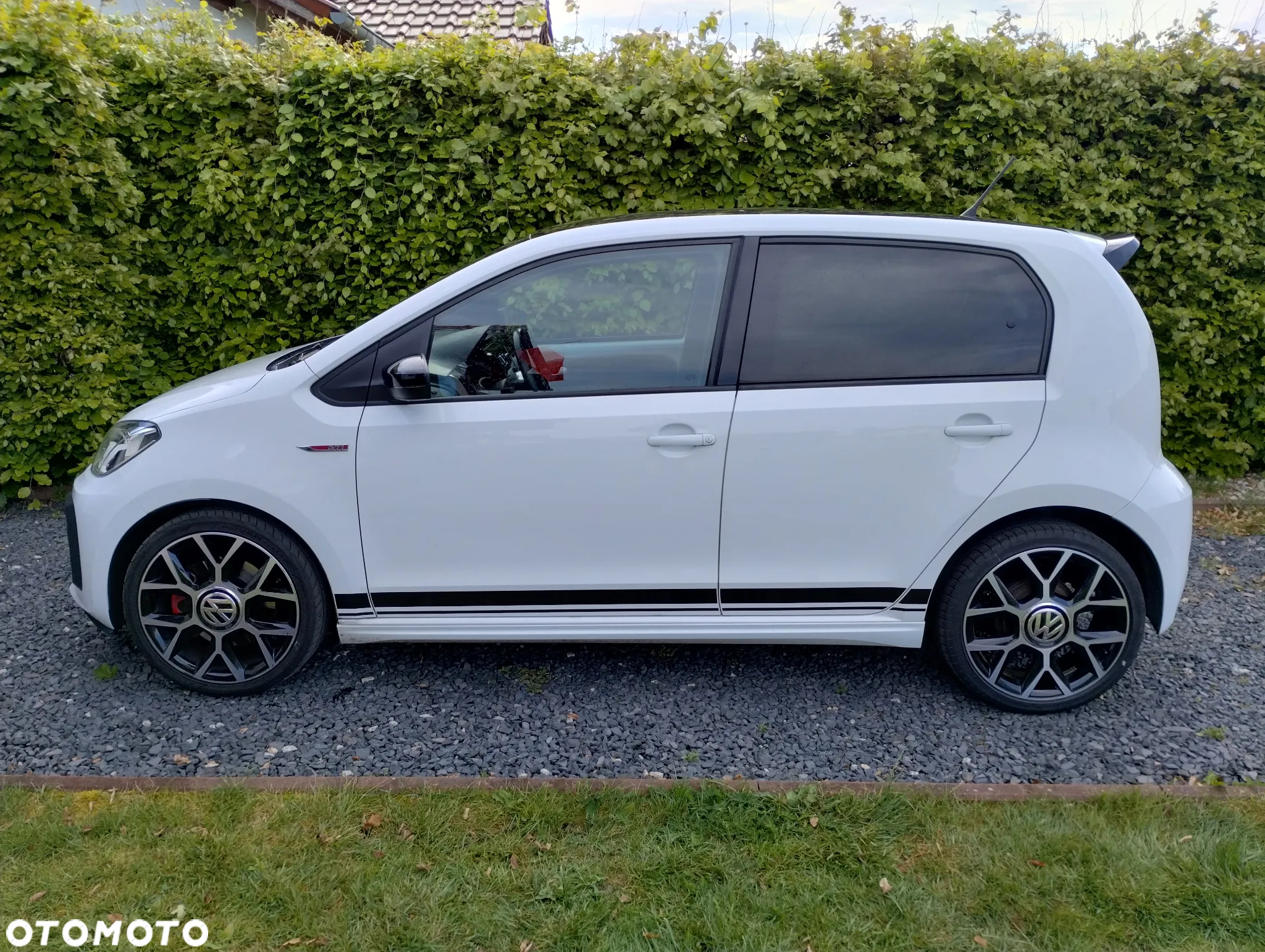 Volkswagen up! 1.0 TSI GTI - 2