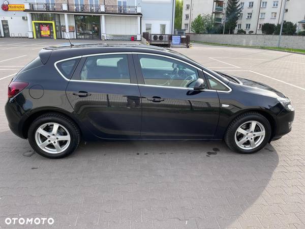 Opel Astra 1.7 CDTI DPF Edition - 9