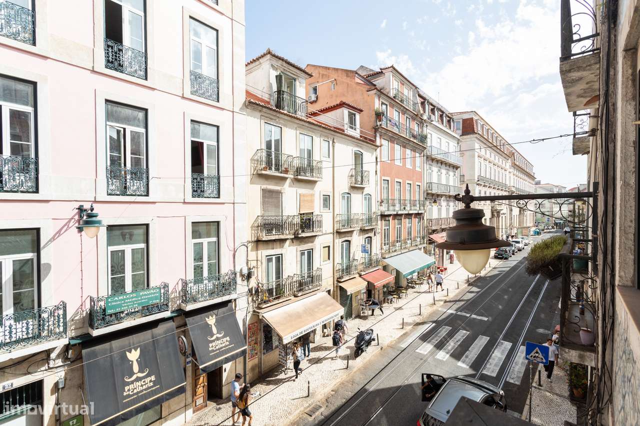 Apartamento com 6 assoalhadas no Coração de Lisboa: Comodidade e Histó - Grande imagem: 2/28