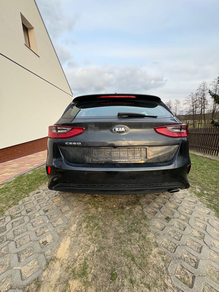 Kia Ceed III 1.4 T-GDI DCT OPF Spirit 2019