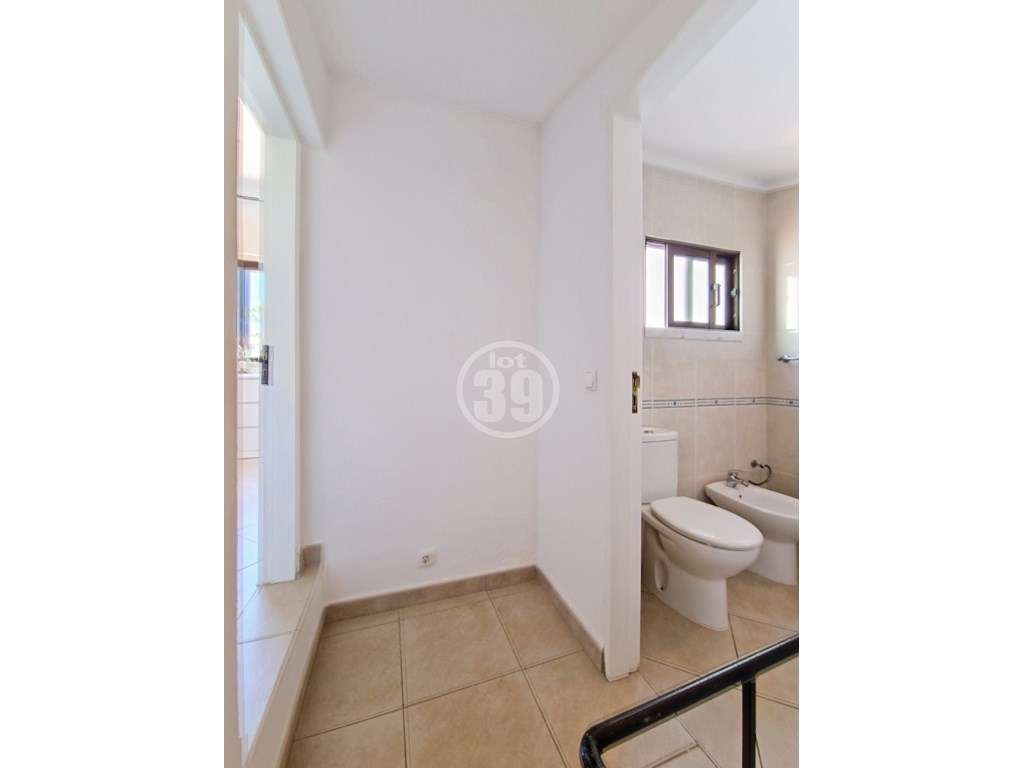 Apartamento duplex com 3 quartos, parqueamento privado e inserido n...-26