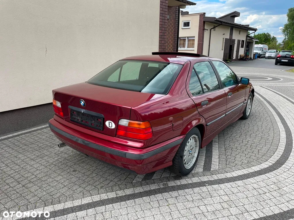 BMW Seria 3 316i - 11