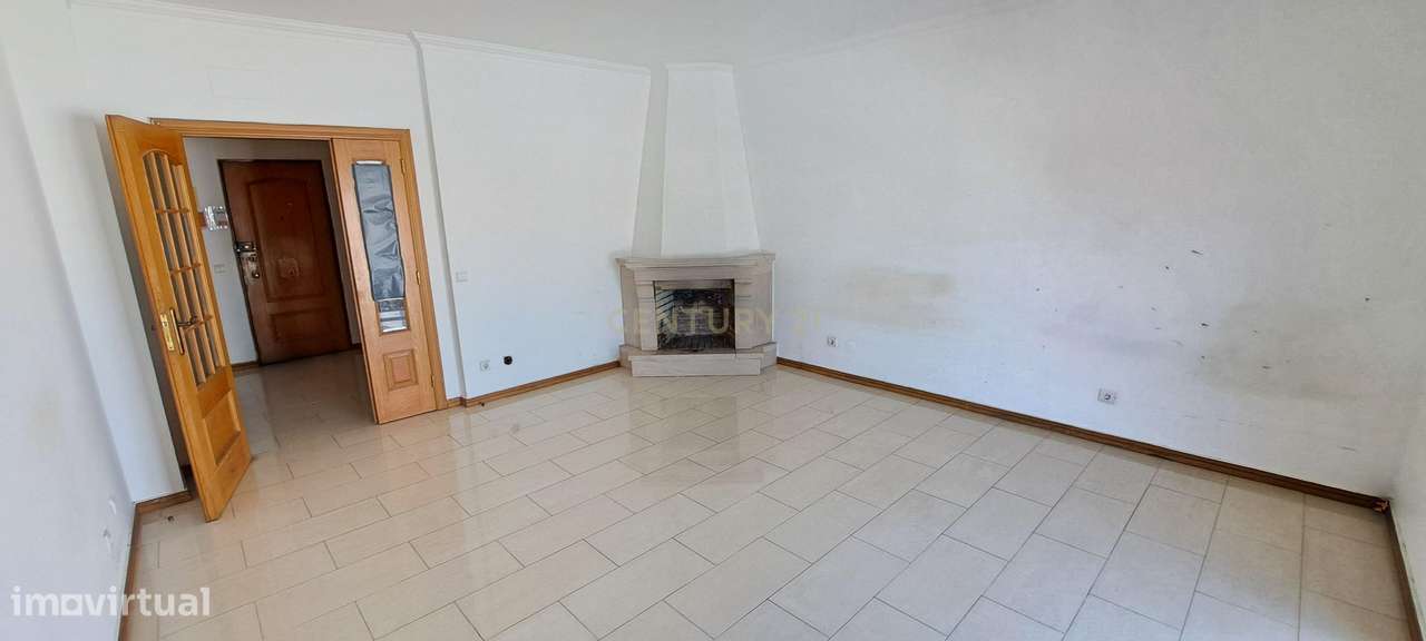 Apartamento T3 com 110m2 , com arrecadação e lugar de estacionamento n - Grande imagem: 4/16