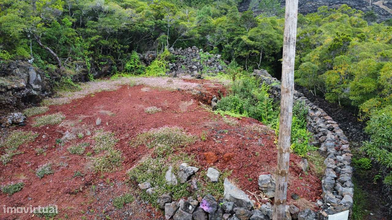 TERRENO À VENDA — Baía de Canas, Ilha do Pico (Açores) - Grande imagem: 5/8