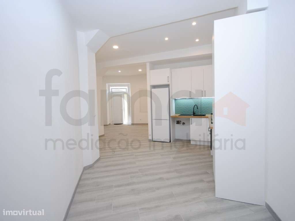 Apartamento T0+1 totalmente reabilitado Sete Rios / Avenidas Novas-11