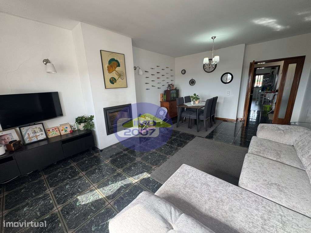Apartamento T3 em São Paio de Oleiros-7