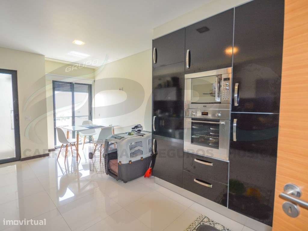 Fantástico apartamento t2 em condomínio privado-9
