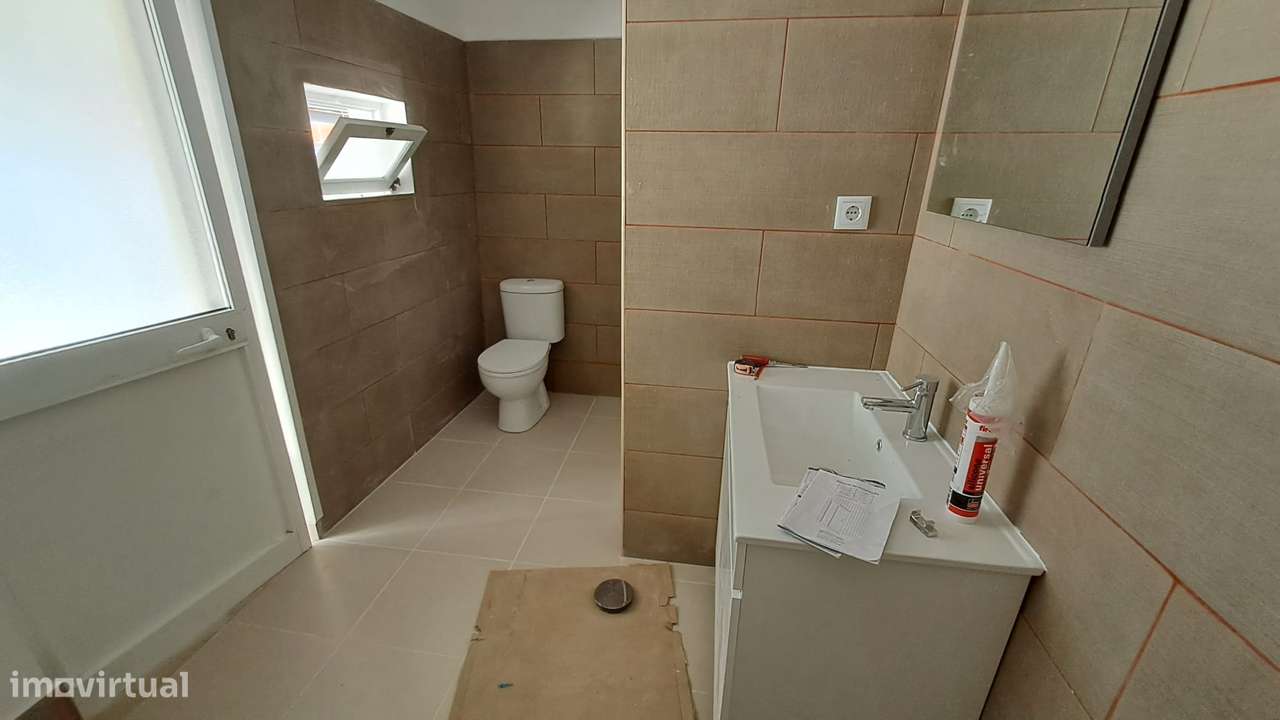 Moradia Bi-Familiar em Vila Verde-11