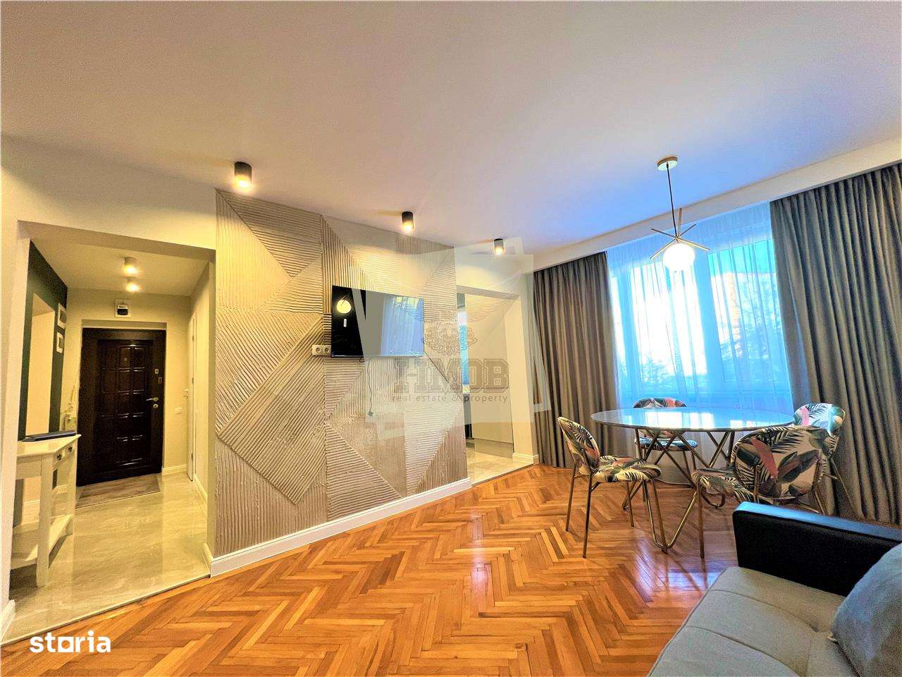 Apartament lux 3 camere decomandat etajul 1 zona centrala - Imagine principală: 2/13