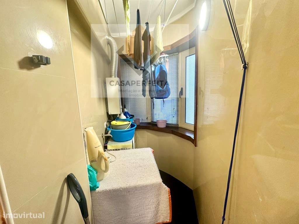 Apartamento T2 Como Novo com Lugar de Garagem - Santa Marinha - Jun... - Grande imagem: 4/18