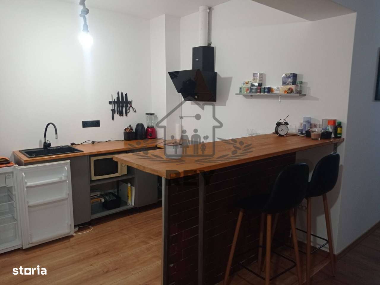 Apartament modern cu 3 camere de vanzare zona Turnisor-0