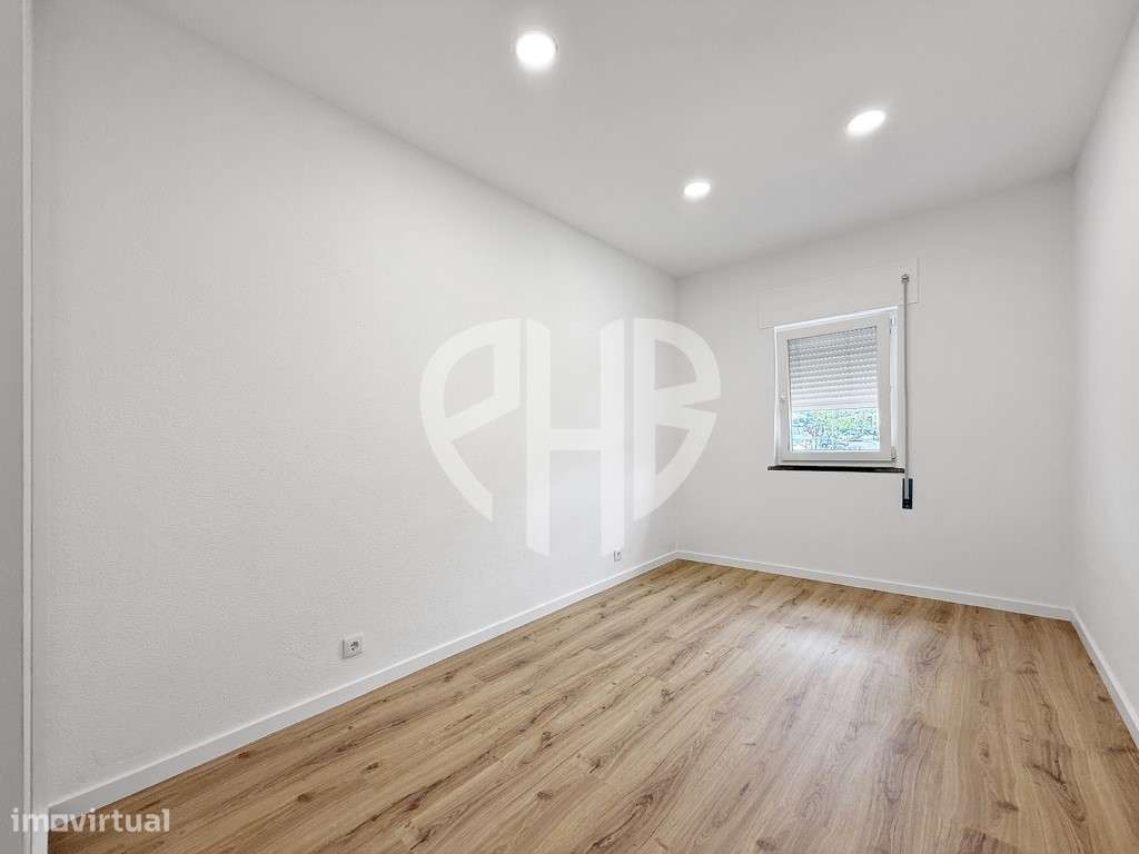 Apartamento T2 // Renovado - Santana / Sesimbra-13