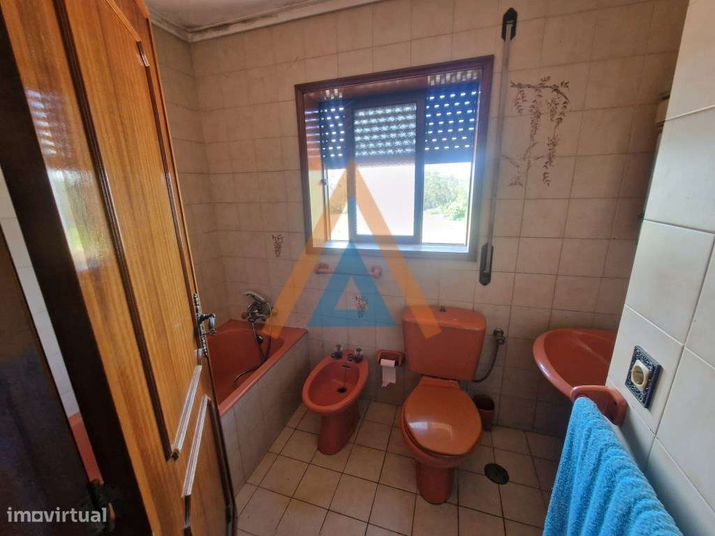Excecional casa com 3 pisos e anexos, amplos espaços, possibilidade...-22