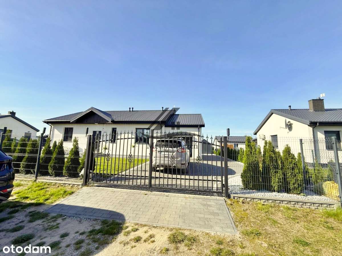 Niewielki urokliwy dom! Cicha i spokojna okolica!-10