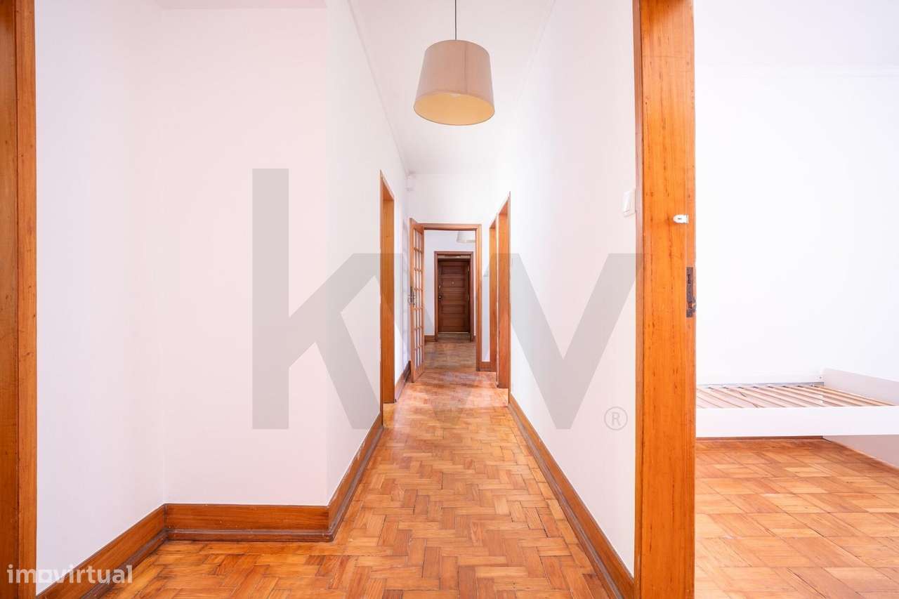 2 Apartamentos T8 + Piso Independente | 3 Garagens | Coimbra-22