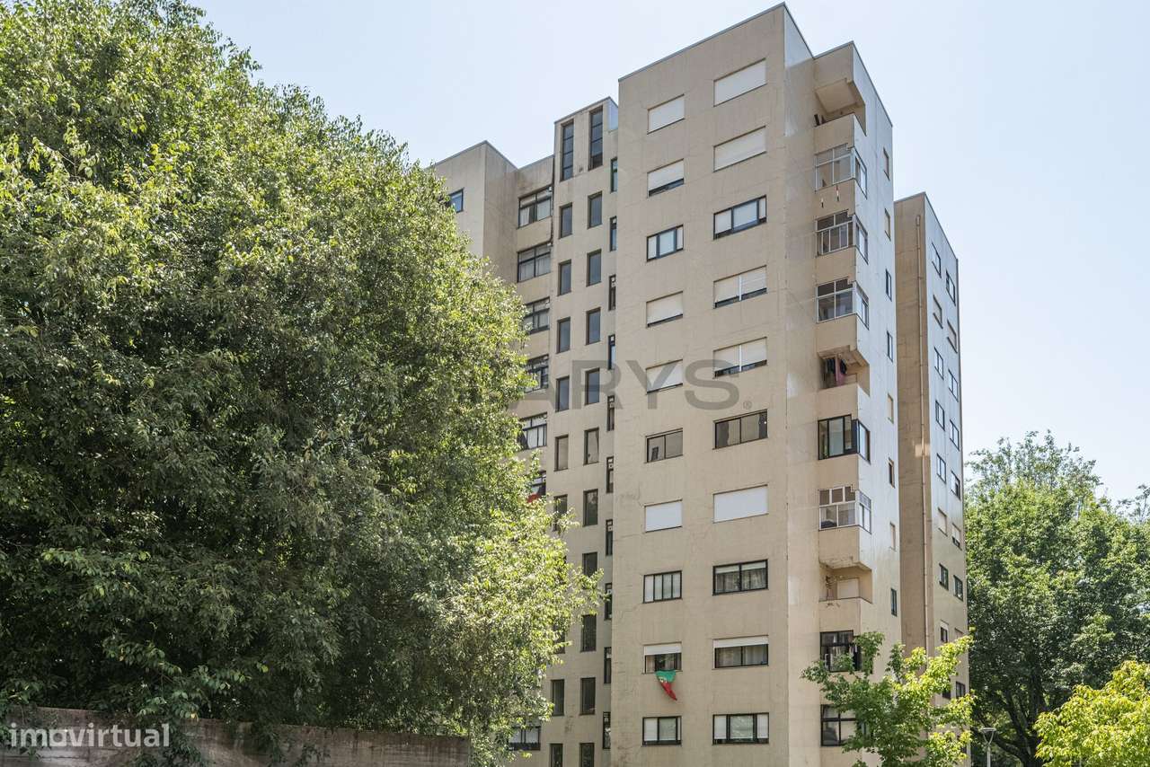 Apartamento T3 totalmente remodelado, com excelente exposição solar...-16
