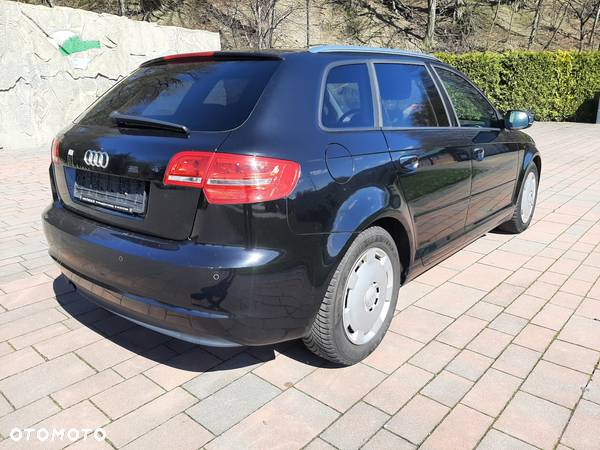 Audi A3 2.0 TDI DPF Ambiente - 5