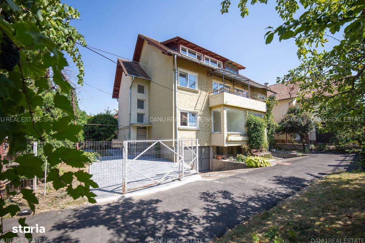 Vila deosebită de vânzare în centrul istoric al Brașovului-15