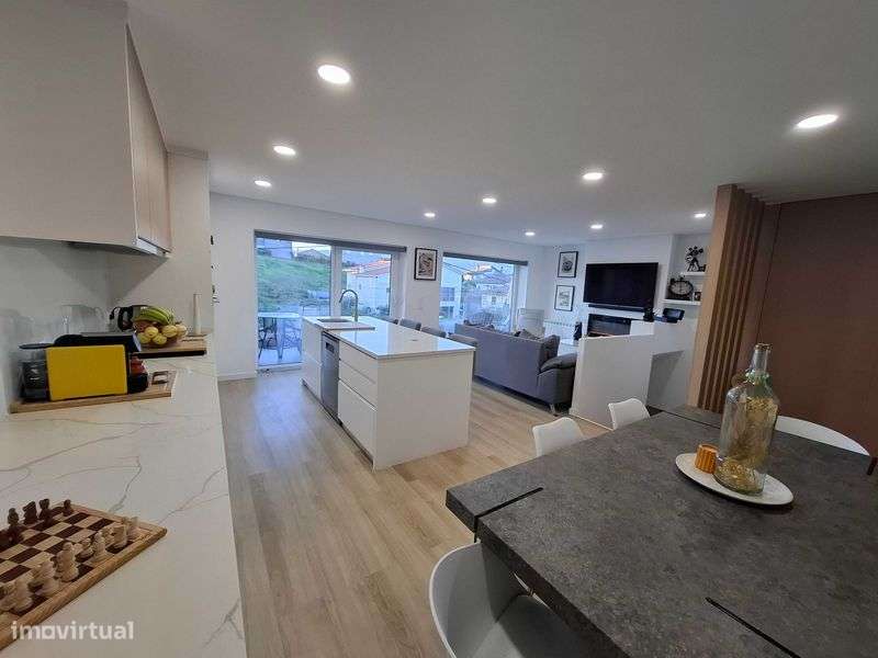 Vende se moradia V3 com 2 suites - Grande imagem: 4/12