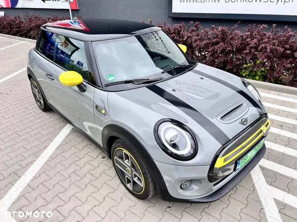 MINI Cooper SE Electric Trim - 12