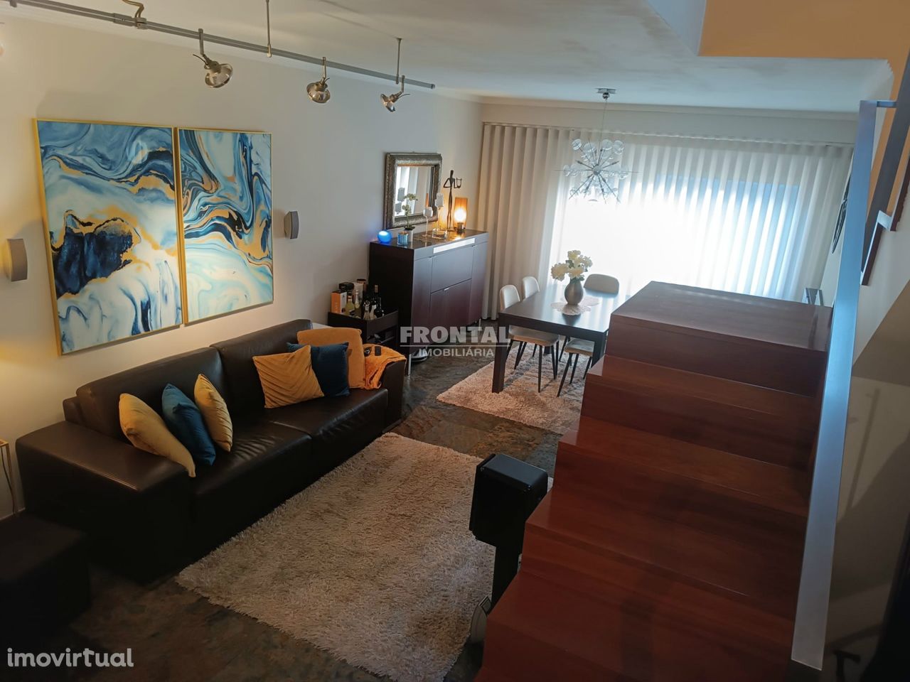 Apartamento T3 Duplex Junto à Av. Xana Gusmão